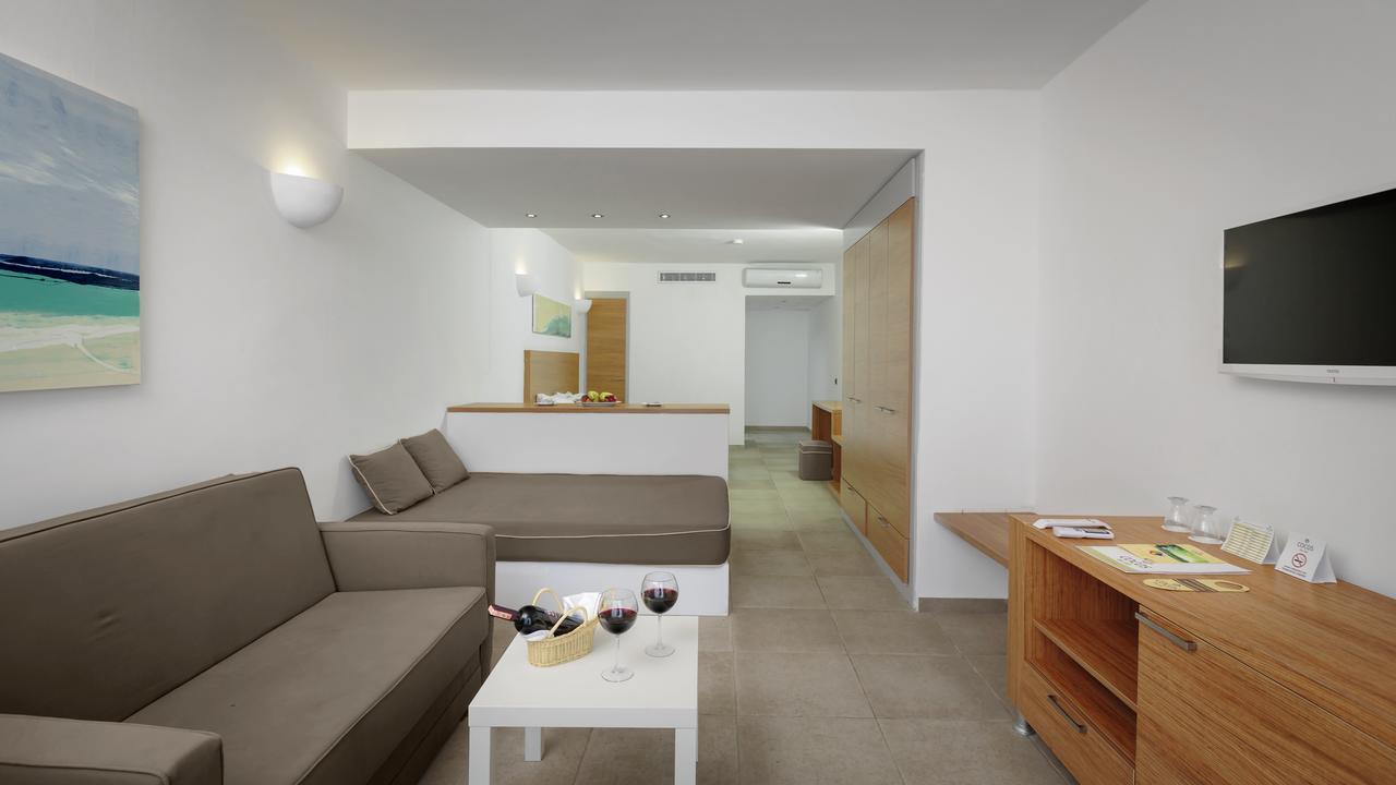 Cocos The Club Hotel Ортакент Екстериор снимка